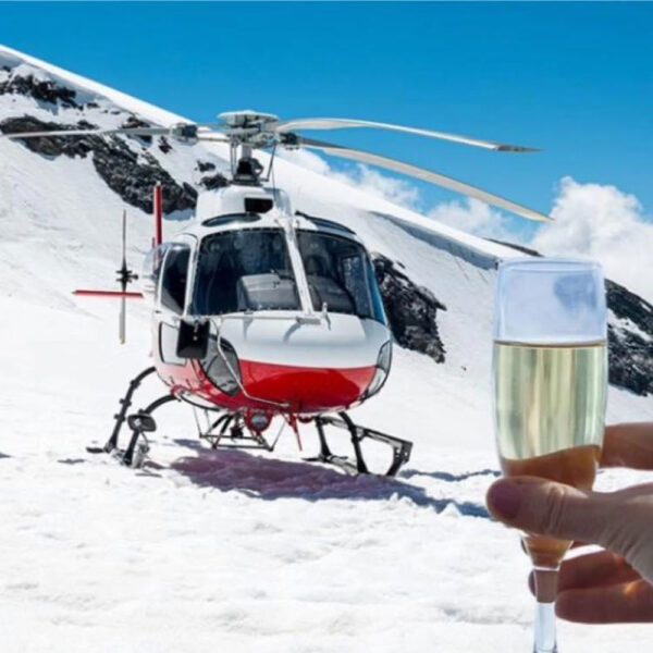 VIP-Helikopter und Champagner